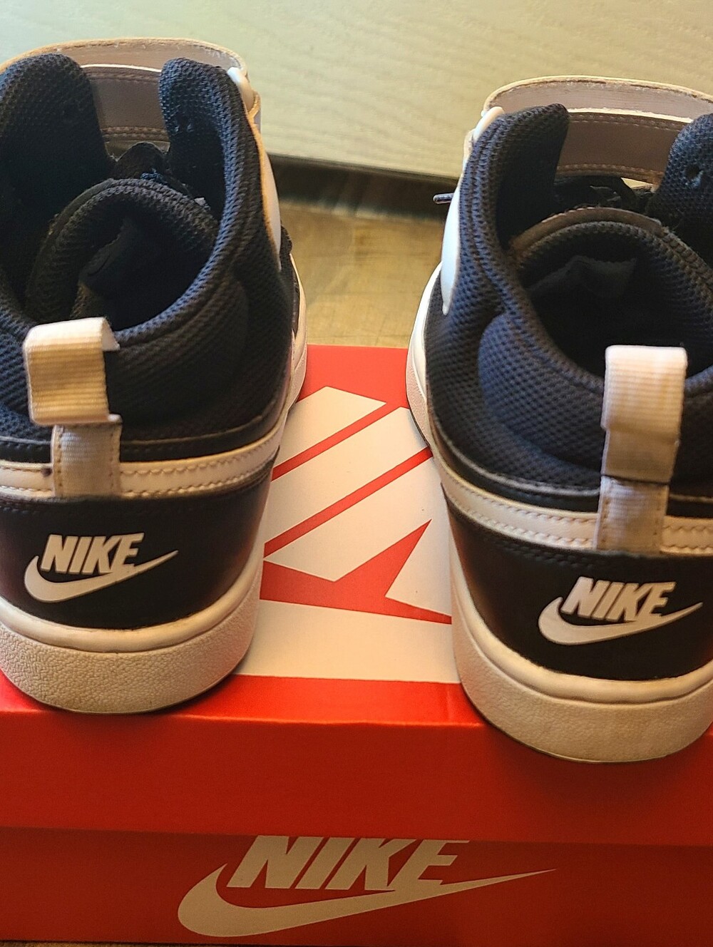 Nike Men’s Black & White High-Top Sneakers - Picture 4 of 7